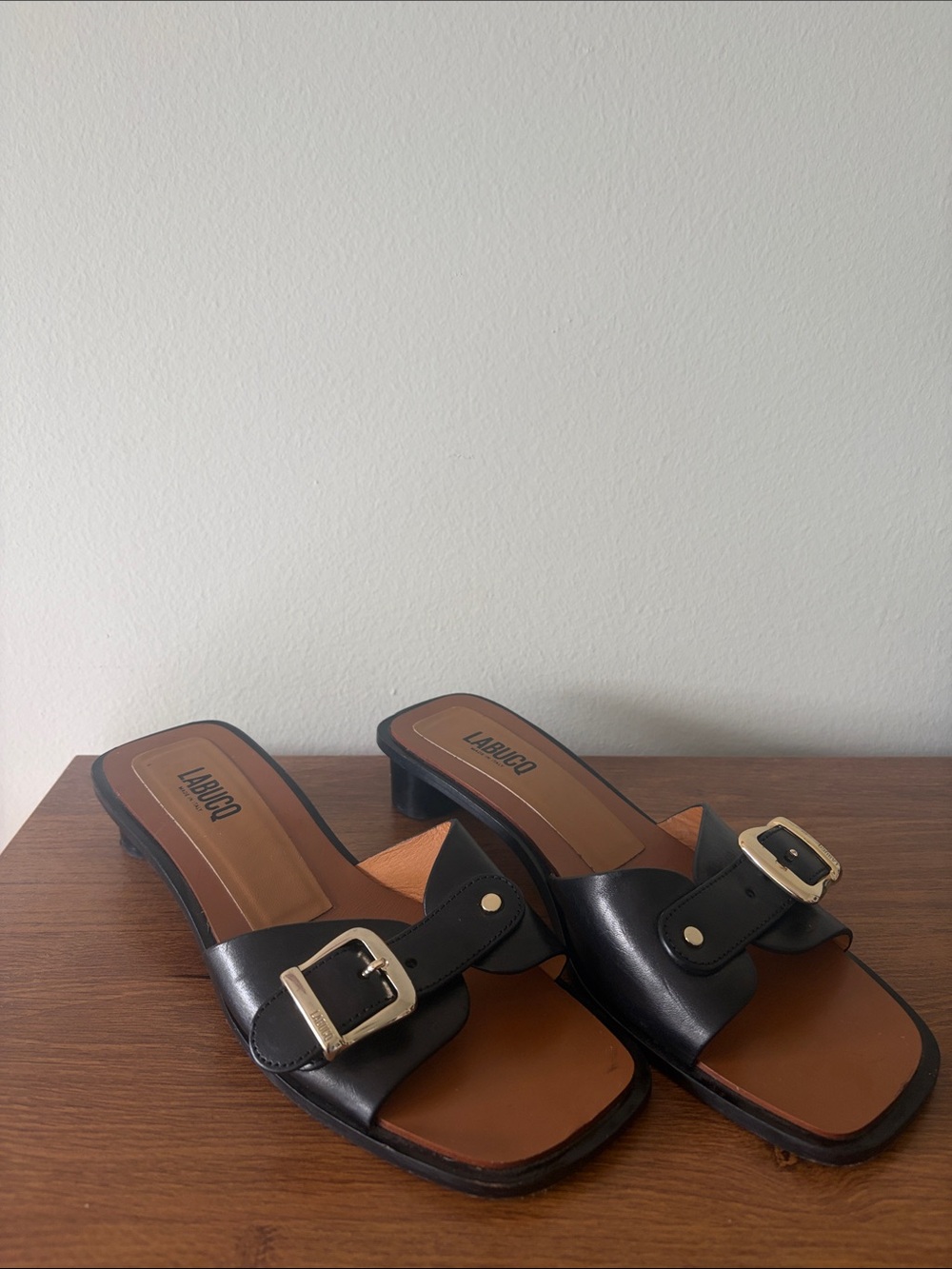 LABUCQ BLACK LEATHER SILVER BUCKLE MULE KITTEN HEEL